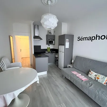 Rdc Avec Terrasse, Piscine Et Parking - Acces Direct Plage Des Sables-d'olonne - Fr-1-197-588 Apartamento *